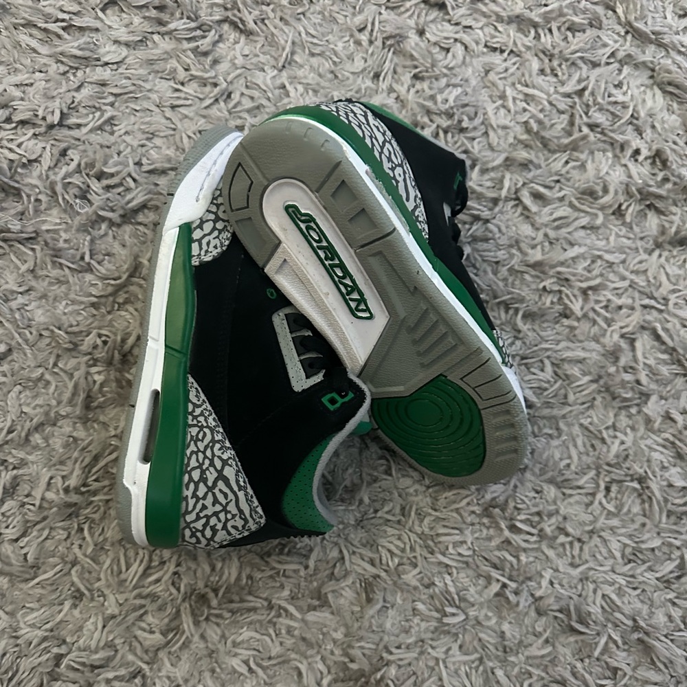Retro Jordan 3 - Picture 3 of 6
